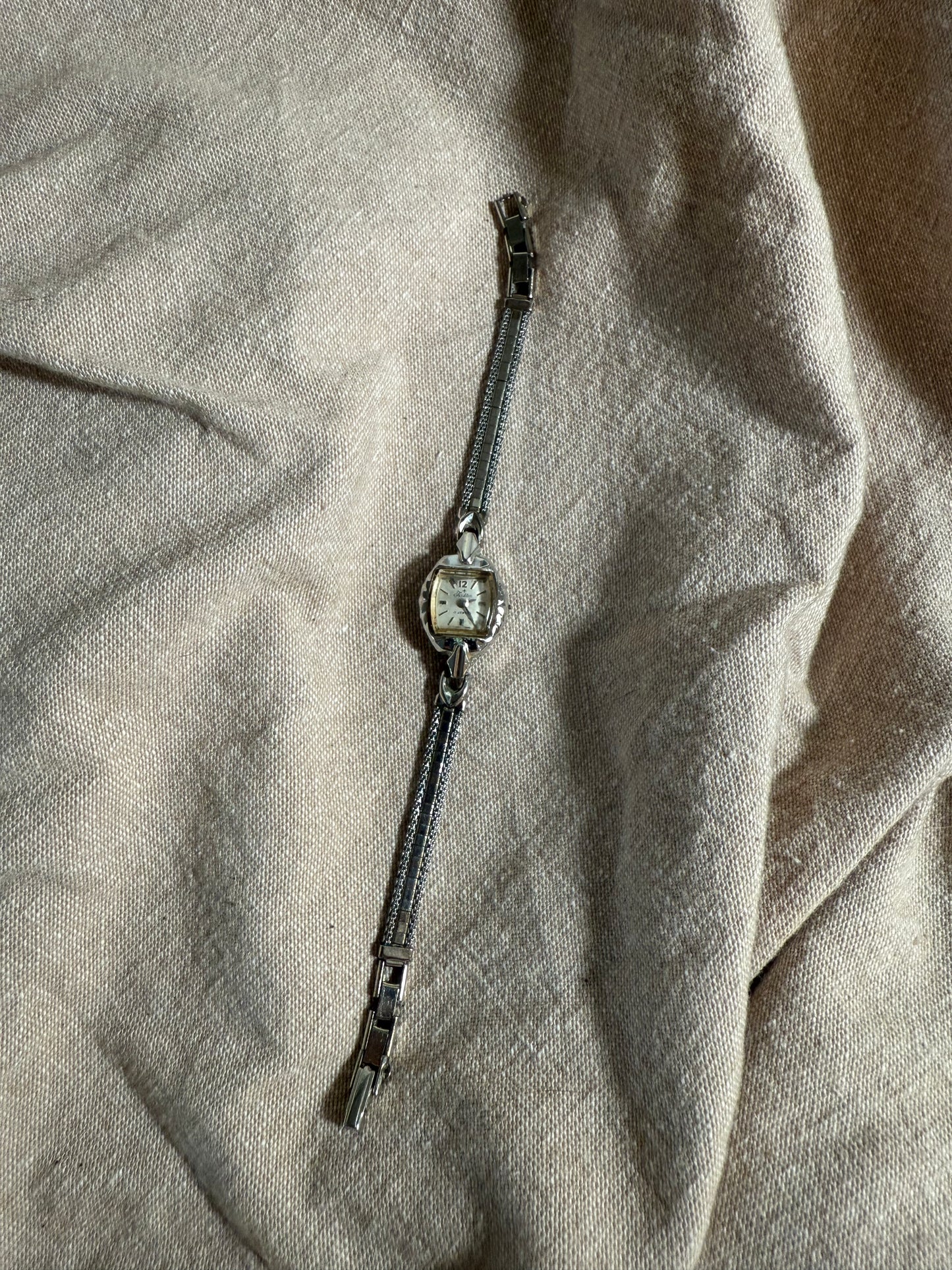 Vintage Silver 17 Jewel Watch