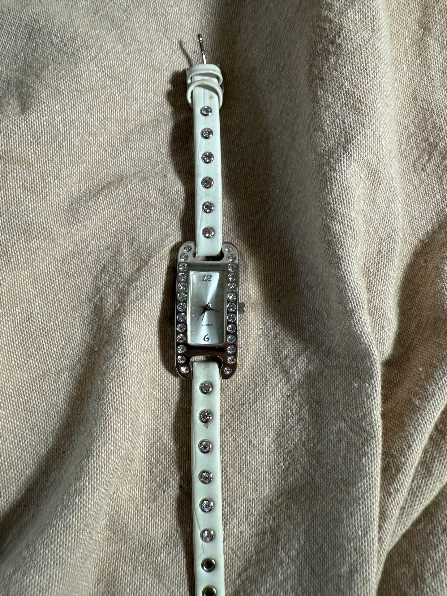 Vintage White Dimond Leather Watch