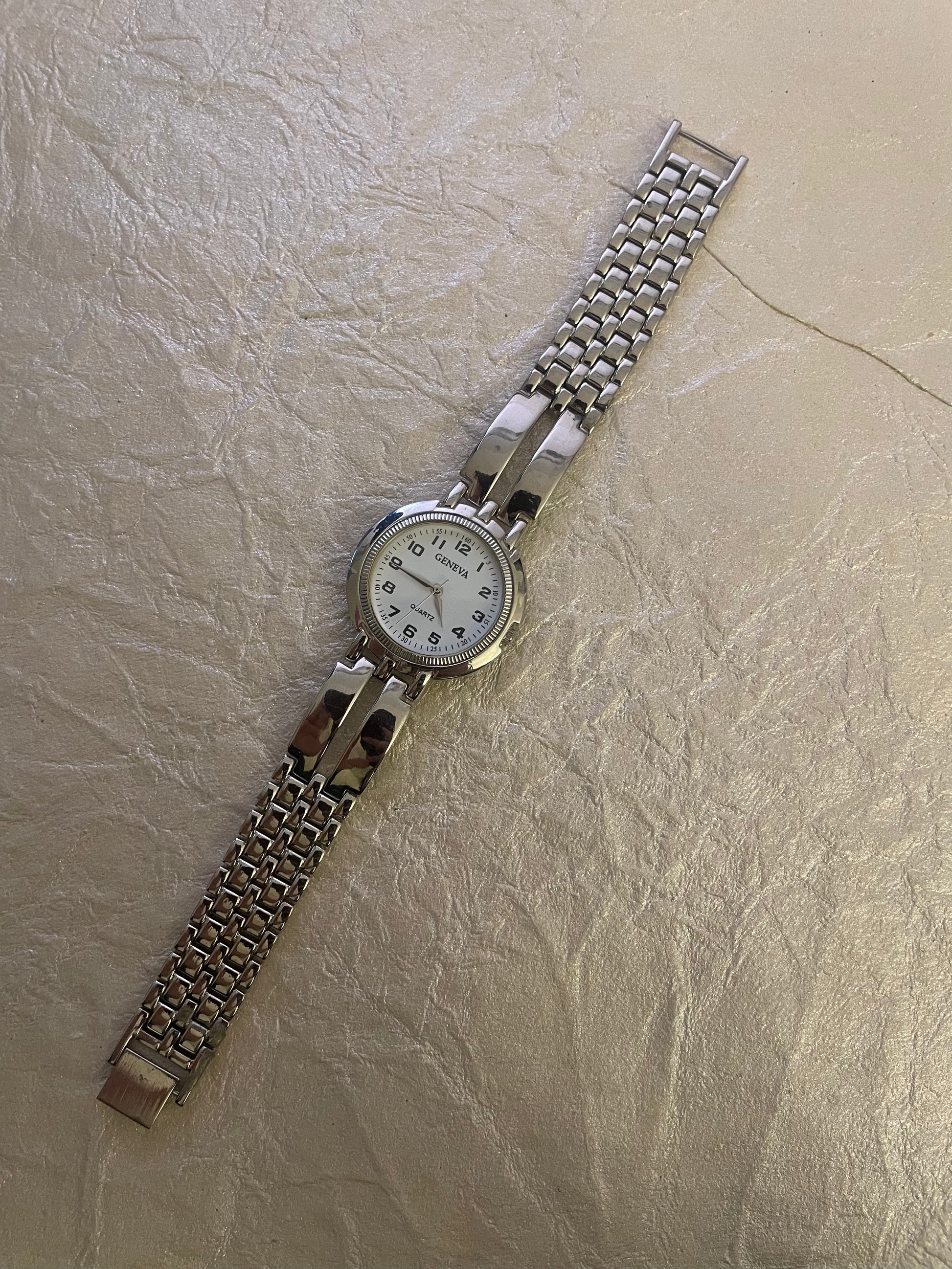 Geneva quartz watch silver best sale