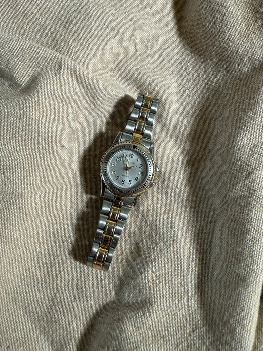 Vintage Details Two Toned Watch